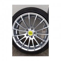 Audi_Caps_Centre_de_roue