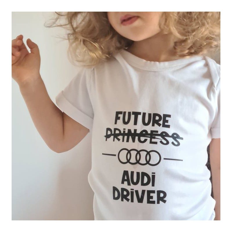 Body-Baby-Audi-Girl-driver