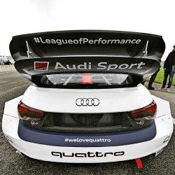Sticker-Audi-quattro-emblem